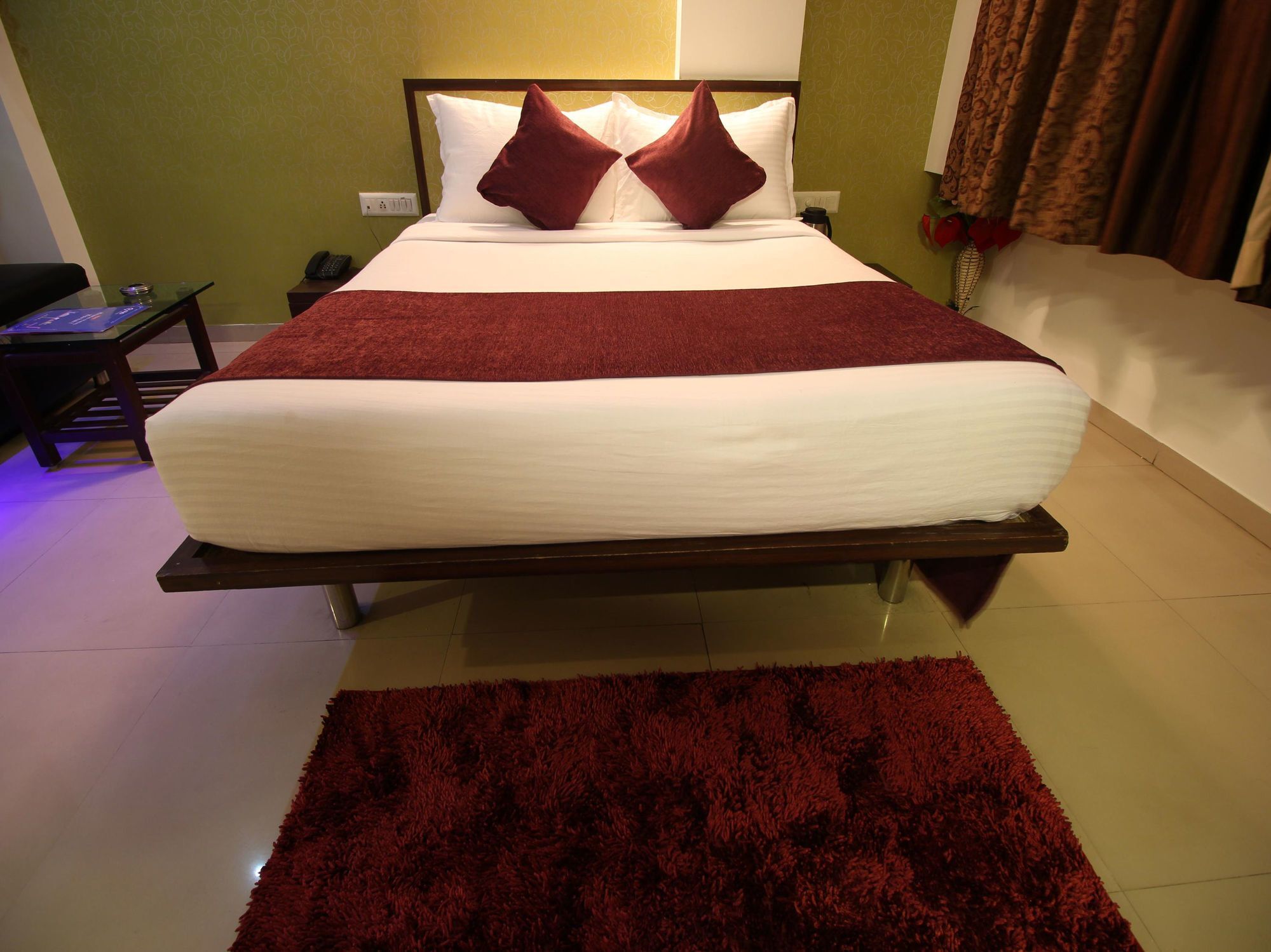 Oyo 2485 Hotel Kalash Inn Ахмедабад Екстер'єр фото